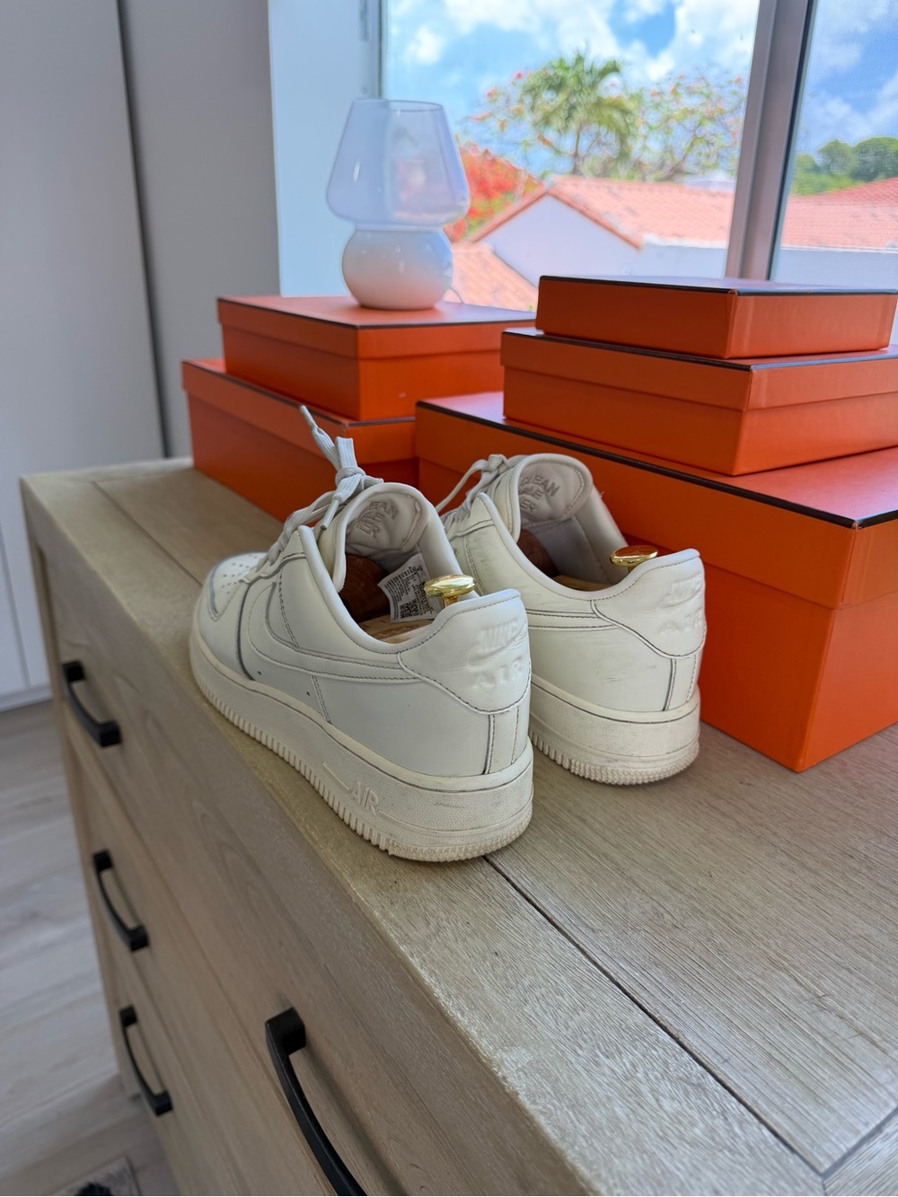 Nike Leather Air Force One’s S in Off-White/Eggshell - Picture 3 of 4